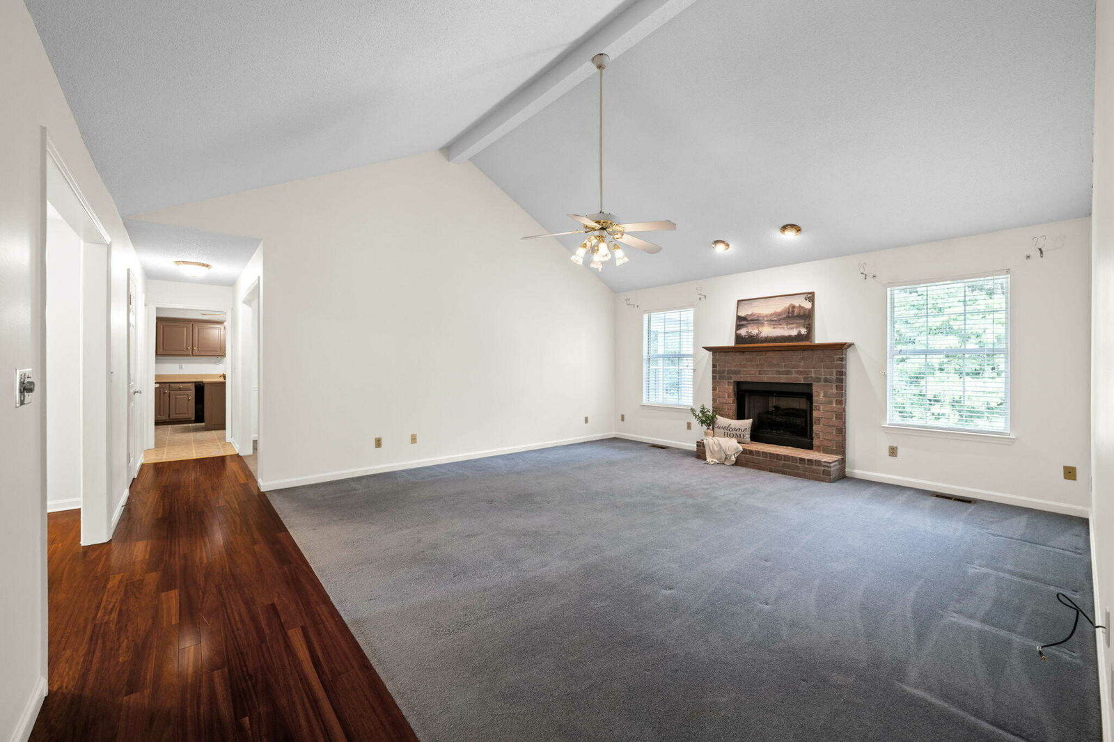 555 Blue Bird Lane - Photo 8