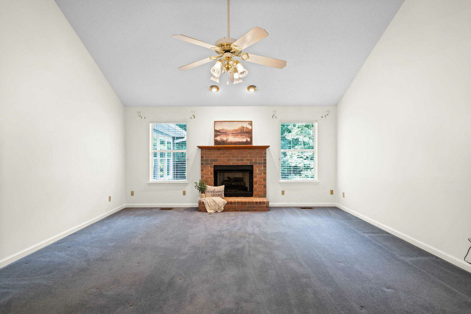555 Blue Bird Lane - Photo 9