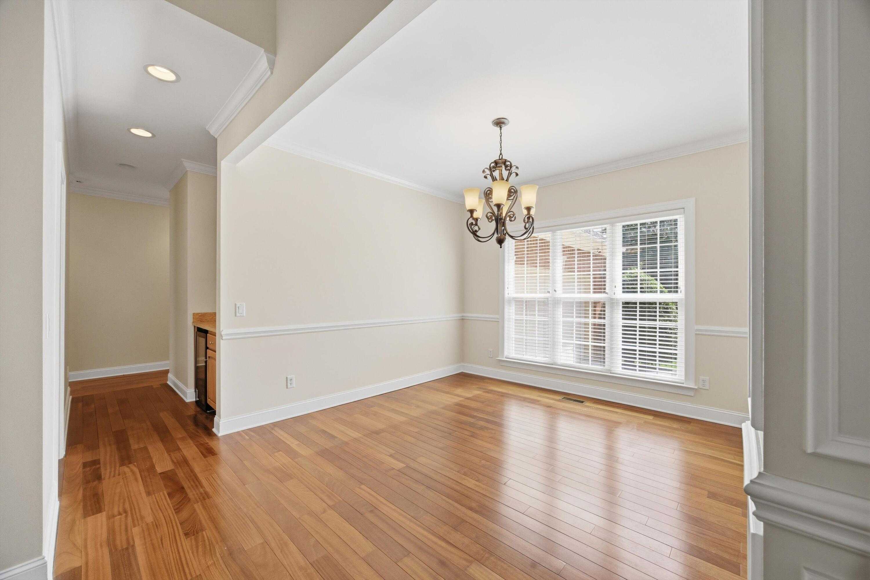 8561 Keystone Circle - Photo 9