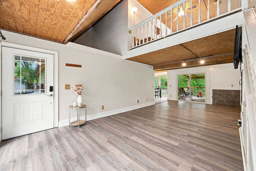 9814 Miller Country Road - Photo 9
